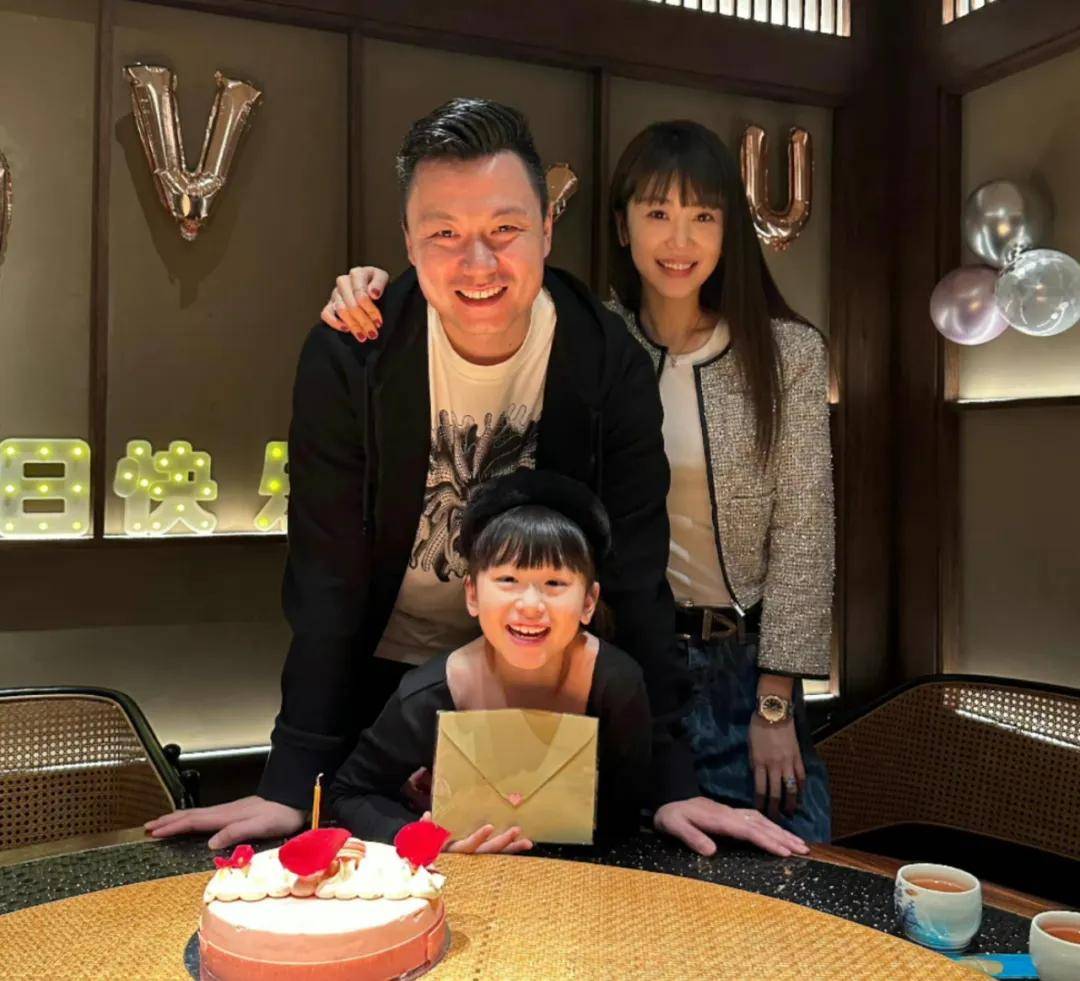 Gao Lin's wife (Gao Lin's wife's height)